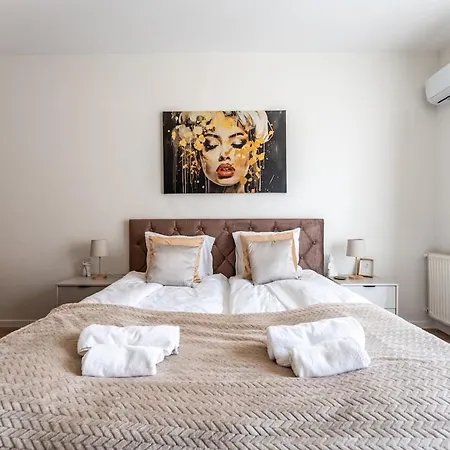 Acacia Center Apartmán *
